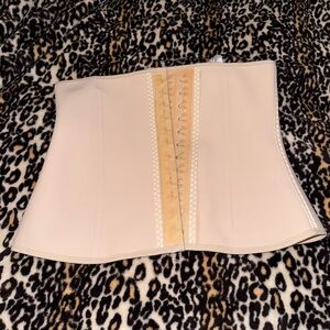 Beige Lycra slim waist. Body shaper.